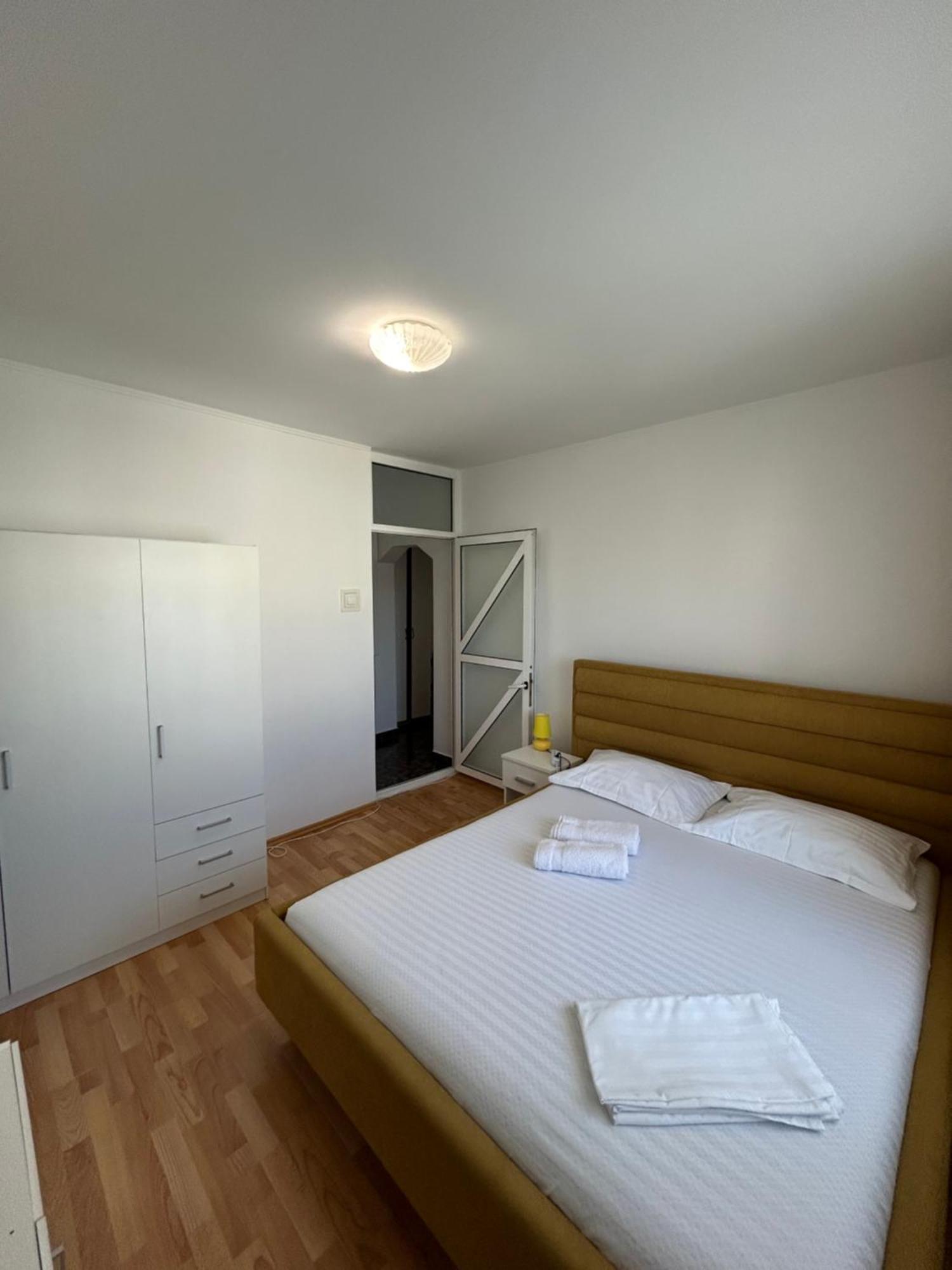 Sj Apartment Tulcea Exterior photo
